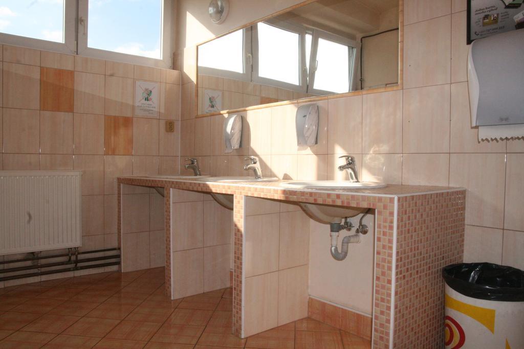 פראג Hostel Boathouse מראה חיצוני תמונה