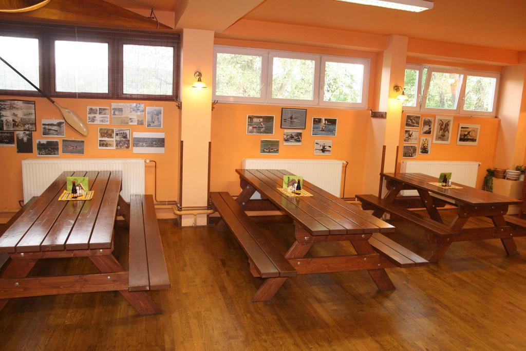 פראג Hostel Boathouse מראה חיצוני תמונה