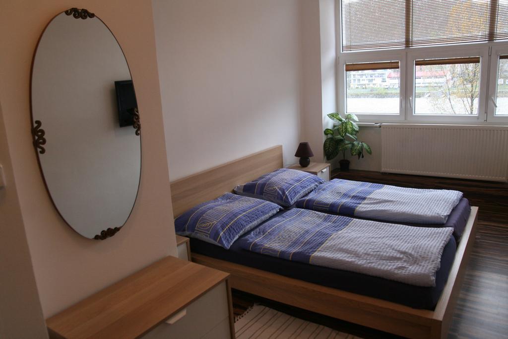 פראג Hostel Boathouse מראה חיצוני תמונה